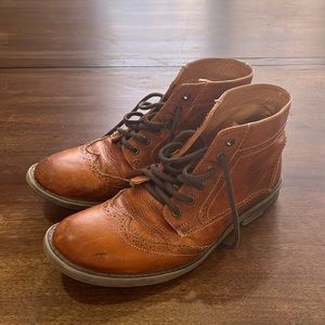 Men’s size 8 bed Stu boots